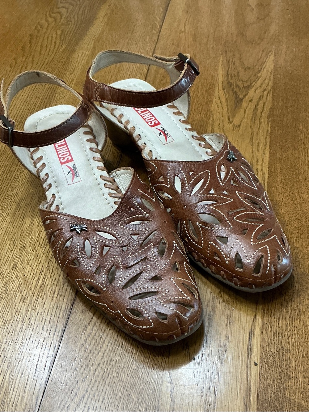 Woman’s PIKOLINOS brown ankle strap heel. Size 39. 2” heel. Leather. Cute +comfy